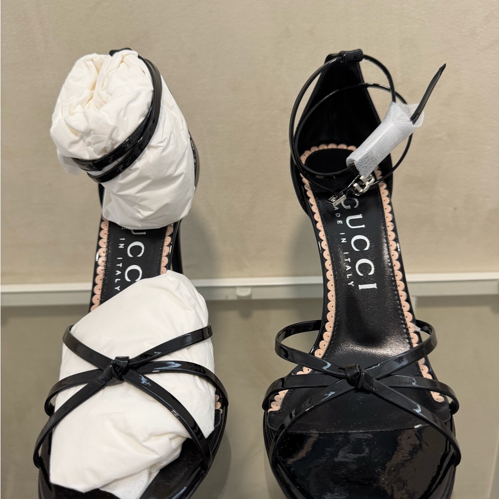 Gucci patent leather Black Strappy Heels sandals size 40.5 - Picture 6 of 6